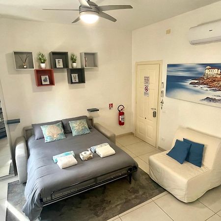 La Venezia'S Studio Flat 리보르노 외부 사진