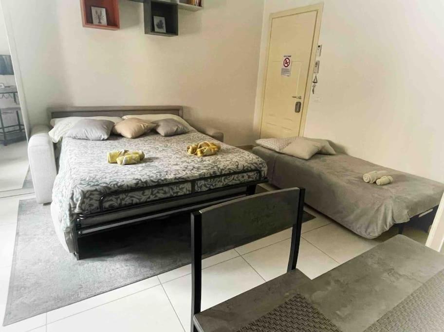 La Venezia'S Studio Flat 리보르노 외부 사진
