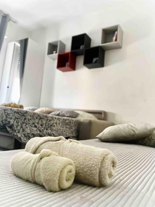 La Venezia'S Studio Flat 리보르노 외부 사진