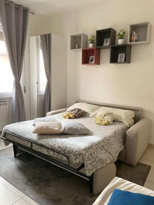 La Venezia'S Studio Flat 리보르노 외부 사진