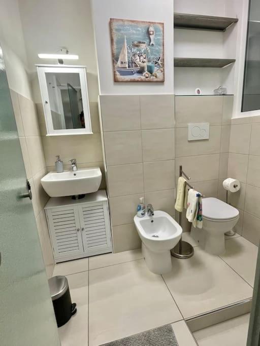 La Venezia'S Studio Flat 리보르노 외부 사진