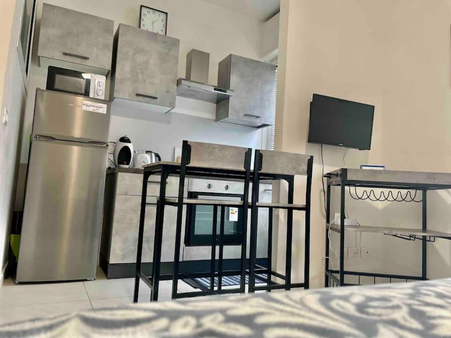 La Venezia'S Studio Flat 리보르노 외부 사진