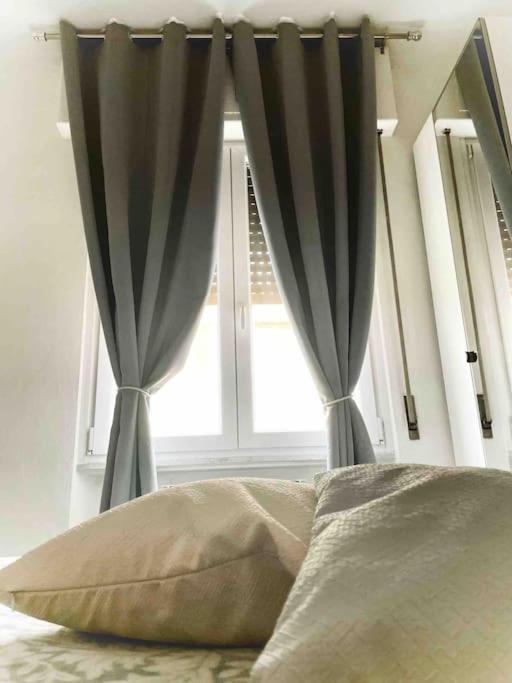 La Venezia'S Studio Flat 리보르노 외부 사진