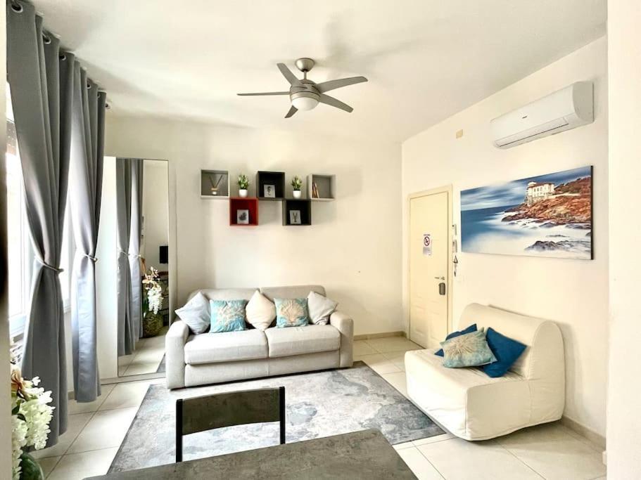 La Venezia'S Studio Flat 리보르노 외부 사진